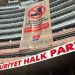 CHP Genel Merkezi’ne ‘Türkiye’de yabancı asker postalı istemiyoruz’ afişi asıldı