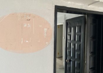 HDP İl Örgütü’nün tabelasını çaldılar