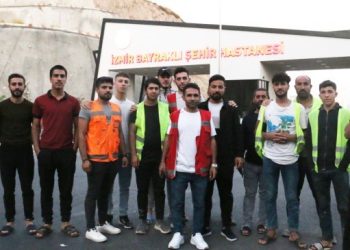 Hastane inşaatında çalışan işçiler eylemde: Maaşlarımız ödensin