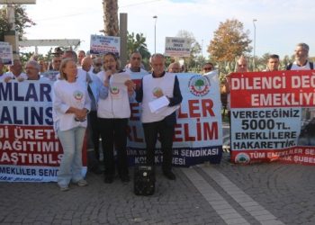 Emeklilerden 5 bin liralık ikramiyeye tepki