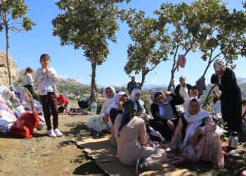 Şirnex’te mezarlığı ziyaret etme geleneği ilgi gördü