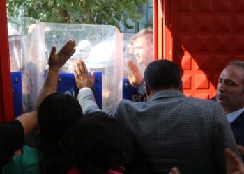 Cizîr’de kayyım protestosu: Tanımıyoruz