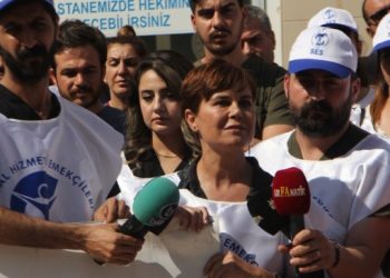 Sağlıkçılardan Koca’ya: Tweet atmakla mı yetineceksiniz?