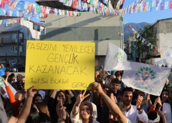 Üniversiteliler: Yaşamı ekonomiye göre belirliyoruz