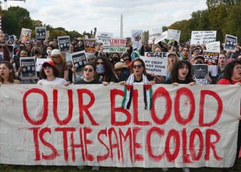 ABD'de yüzlerce Yahudiden Gazze eylemi: 'Kanımız aynı renk'