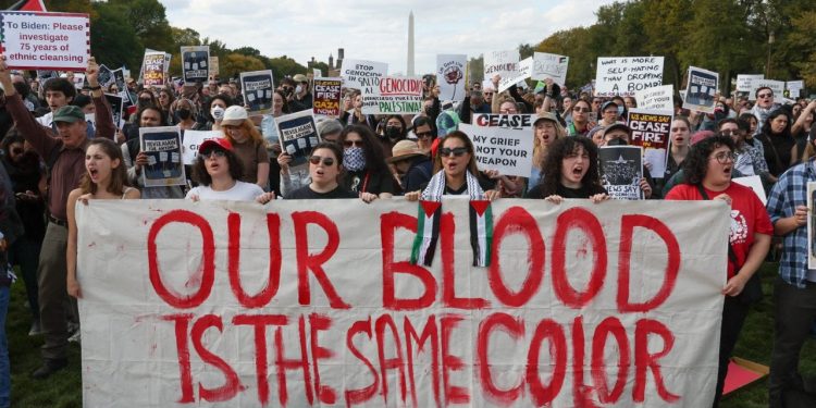 ABD'de yüzlerce Yahudiden Gazze eylemi: 'Kanımız aynı renk'