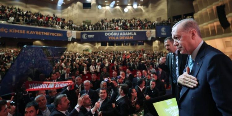 AKP 4. Olağanüstü Kongresi: Değişimin üçüncü ayağı parti yönetimi olacak