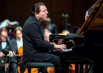 AKP'den Fazıl Say'ın Avrupa'daki konserlerinin iptal edilmesine kınama