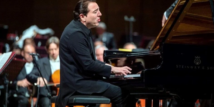 AKP'den Fazıl Say'ın Avrupa'daki konserlerinin iptal edilmesine kınama