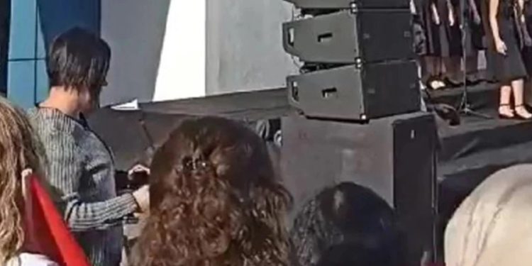 AKP’nin ‘Türkiye Yüzyılı’ söylemini eleştiren öğretmen gözaltına alındı