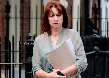 AP milletvekili Clare Daly: ‘Gazze’de tarihi bir suç işleniyor, AB de bu suça ortak oluyor’