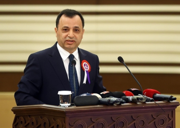 AYM Başkanı Zühtü Arslan'dan 'AYM'nin kararlarını uygulayın' çağrısı: Yeni bir ihlal kararı beklemeden ilkeleri esas alarak karar verilsin