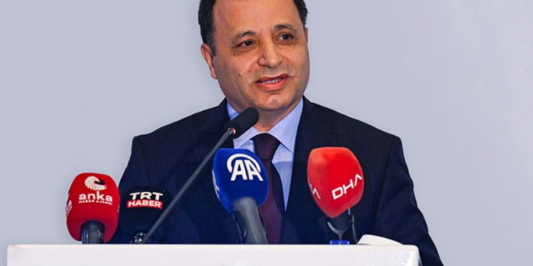 AYM Başkanı Zühtü Arslan’dan bireysel başvuru kararlarını uygulama çağrısı