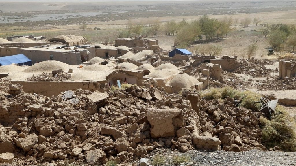 Afganistan'da deprem felaketi: 2 binden fazla kişi öldü