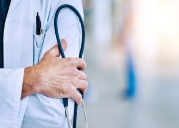 Aile sağlığı merkezlerinde Covid-Influenza ayrımı yapacak test yok: 10 hekimden biri çalışamaz halde