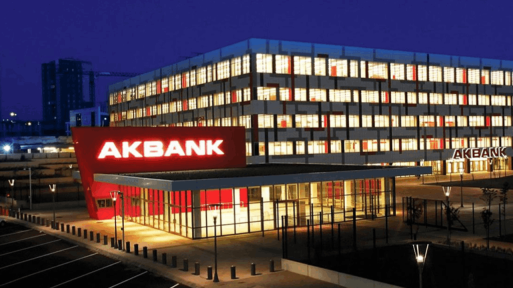 Akbank'ta yönetim değişti: Özgür Demirtaş istifa etti