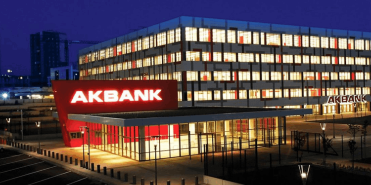 Akbank'ta yönetim değişti: Özgür Demirtaş istifa etti