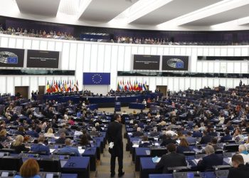 Avrupa Parlamentosu'ndan Azerbaycan ve AB'ye Dağlık Karabağ krizi nedeniyle kınama