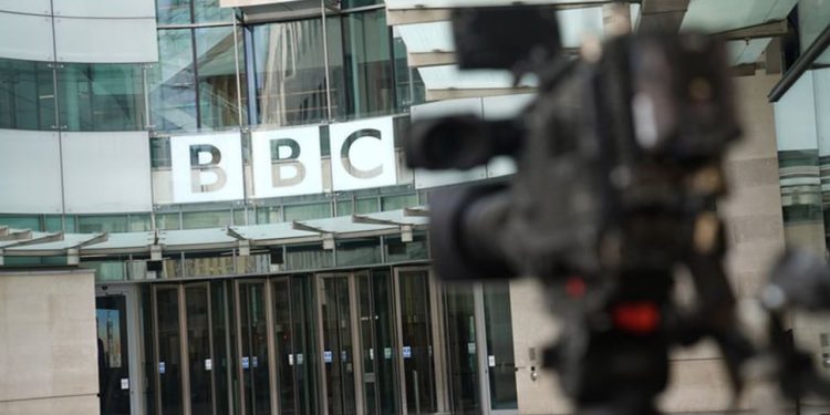 BBC'de 'terörist' tartışması: 'Bir kişiyi terörist olarak nitelemek, taraf olduğunuz anlamına gelir'