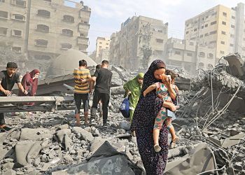 BM’DEN ‘İNSANİ KORİDOR’ ÇAĞRISI | Gazze sınırına yığınak sürüyor; İsrail denizden de vurmaya başladı