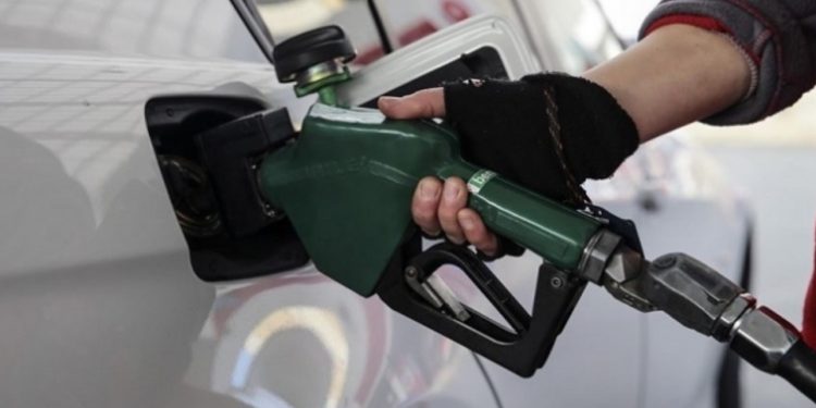 Benzine zam geliyor!