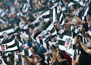 Beşiktaş taraftarından "sessiz" protesto kararı!