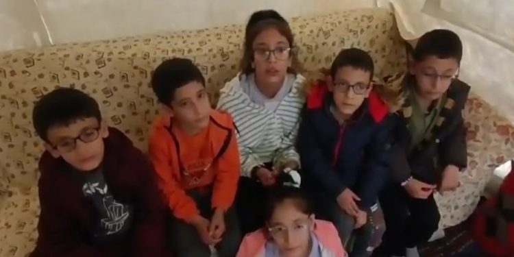 Beşizlerin ablası konuştu: Çadırda yaşıyoruz, lütfen anne ve babamızı cezaevinden tahliye edin