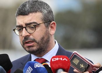 Böyle vasat bir akılla neyi konuşup, neyi tartışacağız?