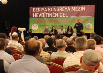 Büyük kongre öncesi halk toplantısı