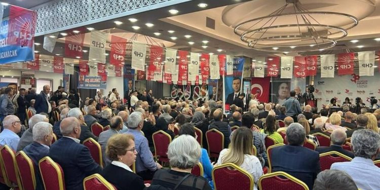 CHP Sakarya'da da değişimciler kazandı