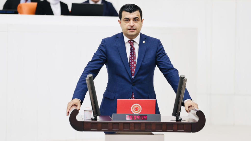 CHP'li Deniz Demir'den iktidara 'genç intiharlar' eleştirisi: AKP'nin vadettiği tek şey kocaman bir karanlık