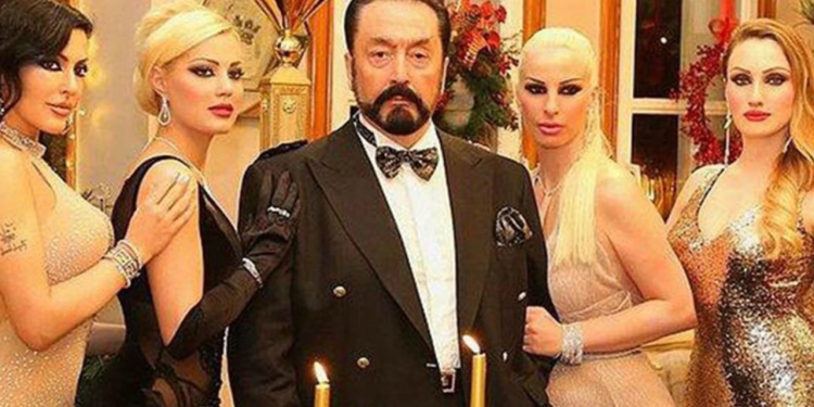Ceylan Özgül yanıtladı: Adnan Oktar'ın karşısında neden dans ediyorlardı?