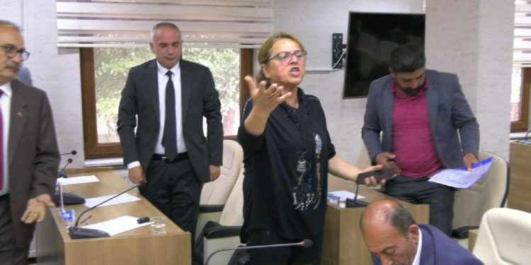 Çorum İl Genel Meclisi toplantısında "İstanbul Sözleşmesi" tartışması: Analarla kadınları karıştırmayalım