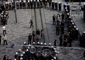 Cumartesi Anneleri AYM’nin kararına rağmen yine gözaltına alındı