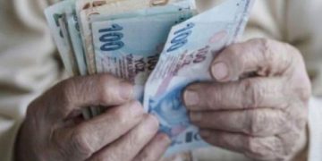 Emeklilere 5 bin lira ikramiye ödemesi TBMM’de kabul edildi