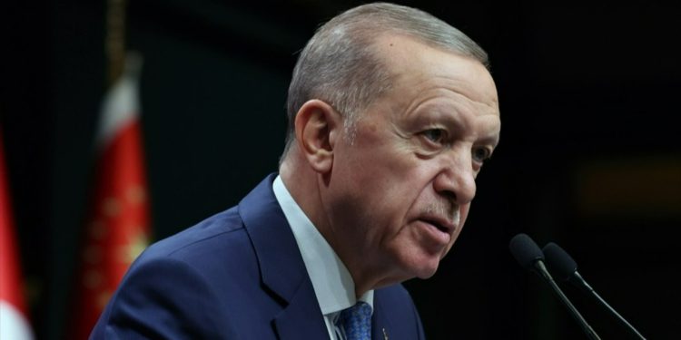 Erdoğan kabine toplantısı sonrası konuştu: 2024 yılı kredi-burs rakamlarını açıkladı