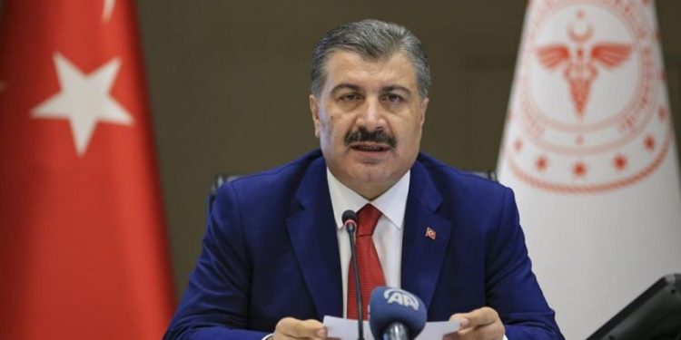 Fahrettin Koca'ya göre, Eris varyantı için yapılan aşı çağrıları 'küresel propaganda' dedi