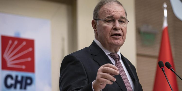 Faik Öztrak'tan kurultay açıklaması: 'Kimse delegelerinin iradesine ipotek koyamaz'