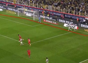Fenerbahçe Ülker Stadı'nda, hakkında soruşturma başlatılan Engin Polat'ın reklamı yayımlandı