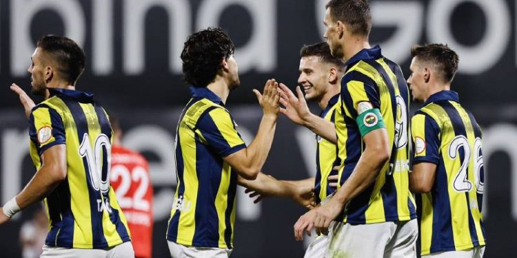 Fenerbahçe doludizgin ilerliyor