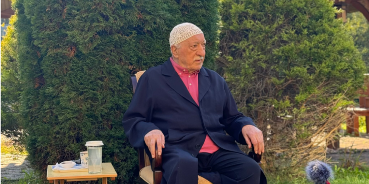 Fethullah Gülen Hocaefendi, En Güzel Öykü Müzikali’ne özel mesaj gönderdi: IFLC hicranlı gönüllerimize bir huzur meltemi sunuyor