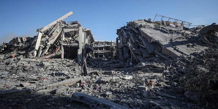 Filistin Sağlık Bakanlığı: 720'si çocuk 1400 kişi enkaz altında ya da kayıp