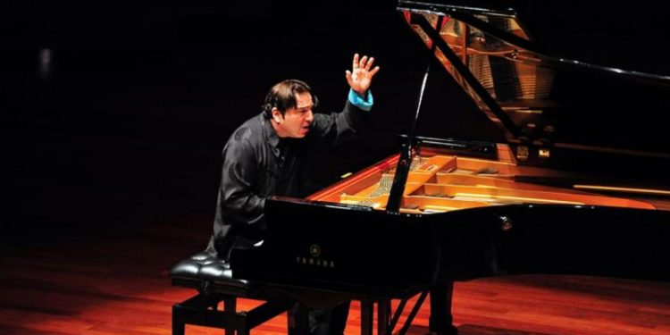 'Filistin sansürü' Fazıl Say'ı da vurdu