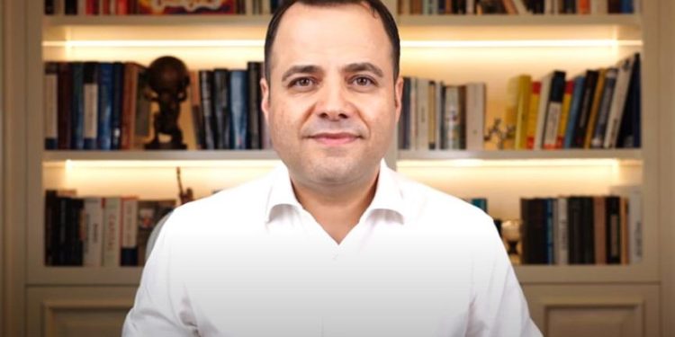 Finans uzmanı Özgür Demirtaş, Akbank’taki görevinden istifa etti