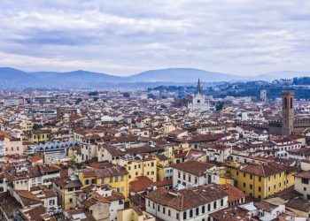 Floransa, tarihi merkezde kısa dönemli kiralamaları yasakladı: Airbnb'deki daireler 7 yılda 2 kat artmıştı