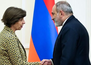 Fransa'dan, Ermenistan'a askeri teçhizat sevkiyatına 'onay'