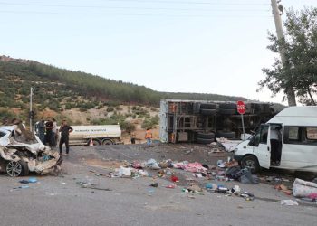Gaziantep’te freni boşalan kamyon dehşet saçtı: 6 ölü, 16 yaralı