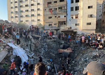 Gazze'de abluka ve bombardıman: Gece boyunca en az 30 kişi öldü,