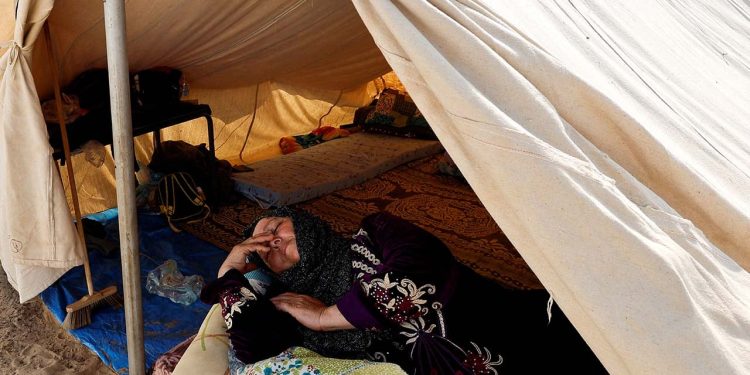 Gazze'de insani kriz: Ölüm riski bulunan 7 bin Filistinli var, 'İnsanlar sokakta uyuyor'