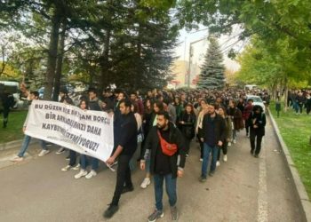Geçim sıkıntısı çeken öğrenci intihar etmişti: Üniversitede kitlesel yürüyüş